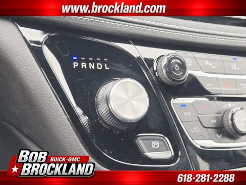 Used 2025 Chrysler Pacifica Limited FWD image 32