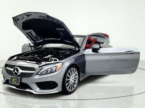 Used 2017 Mercedes-Benz C 300 Cabriolet image 4