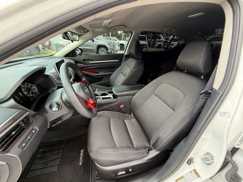 Used 2023 Nissan Altima 2.5 SV FWD image 27