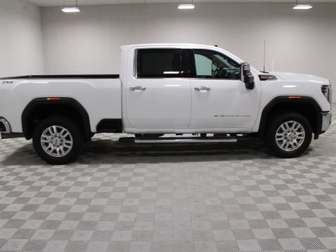Used 2024 GMC Sierra 2500 SLT w/ SLT Convenience Package image 8