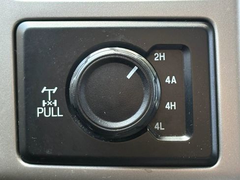 Used 2018 Ford F150 Lariat w/ Equipment Group 502A Luxury image 24