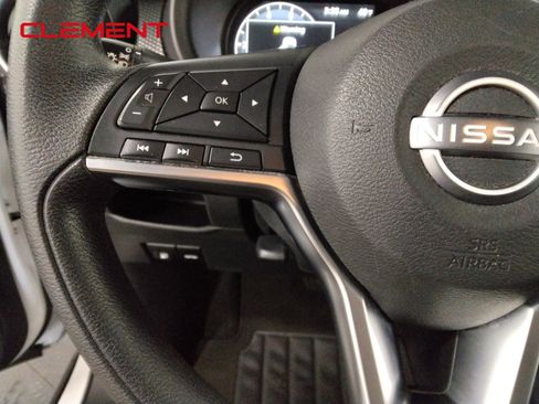 Used 2023 Nissan Kicks SV image 13