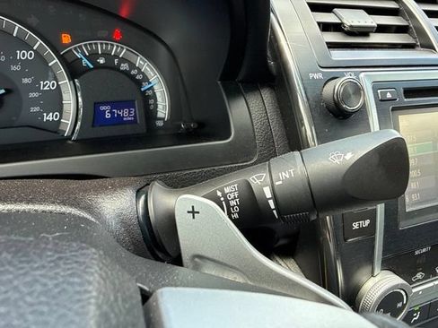 Used 2014 Toyota Camry SE FWD image 17