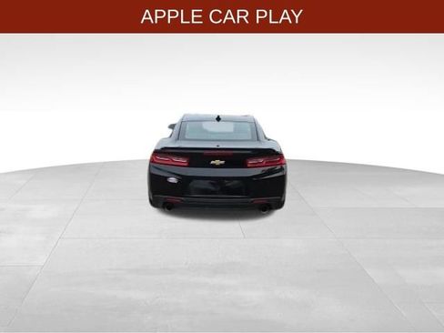 Used 2017 Chevrolet Camaro LT RWD image 5