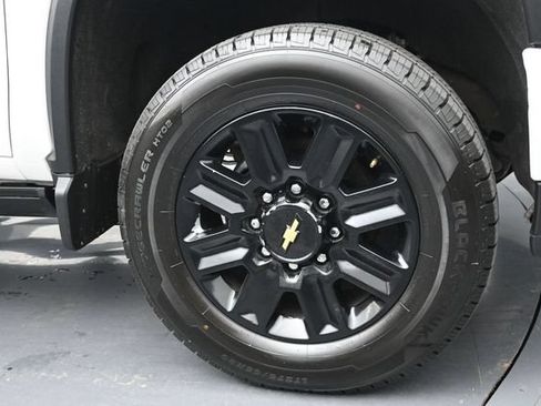 Used 2024 Chevrolet Silverado 3500 High Country w/ High Country Premium Package AWD/4WD image 36