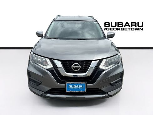 Used 2018 Nissan Rogue SV FWD image 2
