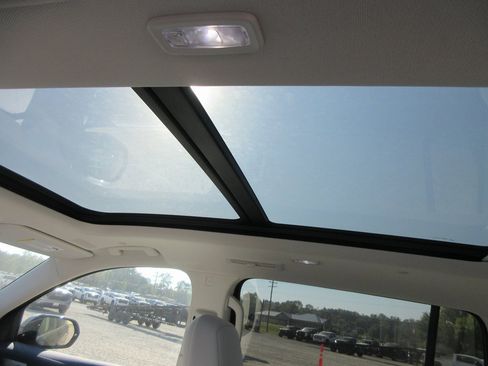 New 2026 Buick Enclave Avenir w/ Super Cruise Package image 16