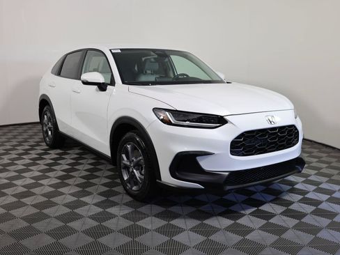 Used 2026 Honda HR-V LX image 3
