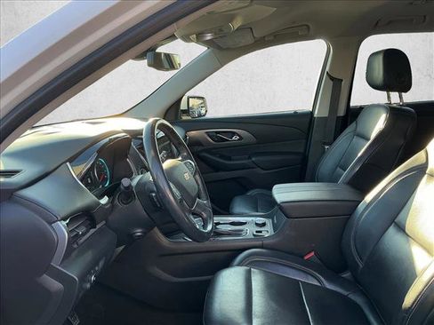 Used 2018 Chevrolet Traverse Premier image 12