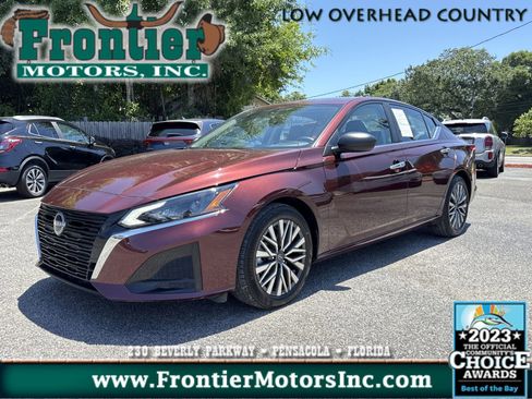 Used 2025 Nissan Altima 2.5 SV FWD image 1