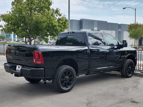 Used 2025 RAM 2500 Laramie AWD/4WD image 8