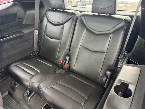 Used 2024 Cadillac XT6 Premium Luxury w/ Technology Package image 7