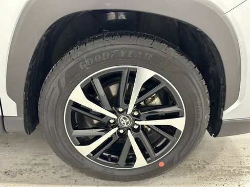 Used 2025 Toyota Corolla Cross XSE image 61