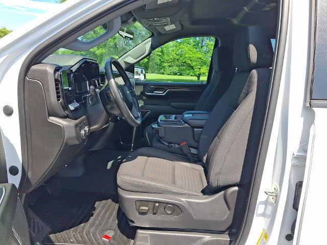 Certified 2023 Chevrolet Silverado 1500 LT w/ Z71 Off-Road Package AWD/4WD image 18