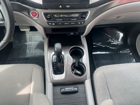 Used 2019 Honda Pilot LX image 12