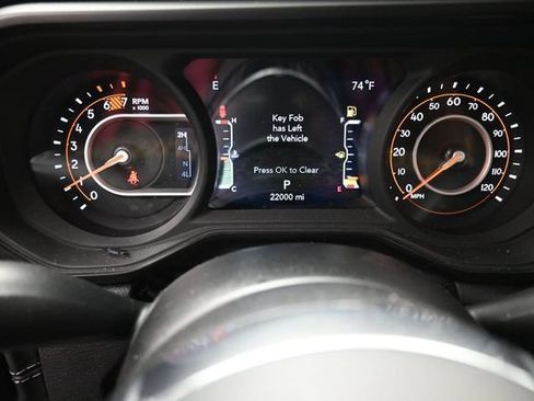 Used 2024 Jeep Wrangler Unlimited Sahara w/ Technology Group AWD/4WD image 11