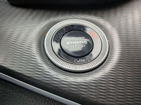 Certified 2024 Jeep Grand Cherokee L Altitude image 20