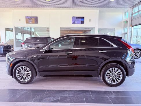 Used 2025 Cadillac XT4 Premium Luxury FWD image 8