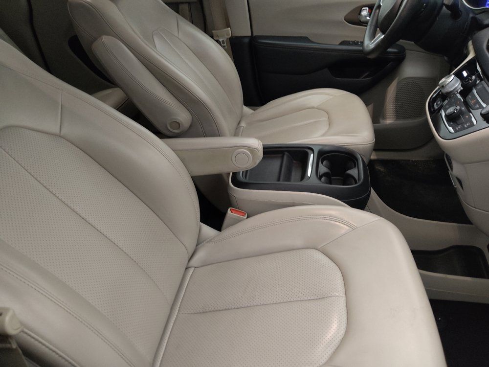 Used 2021 Chrysler Voyager Lxi FWD image 21