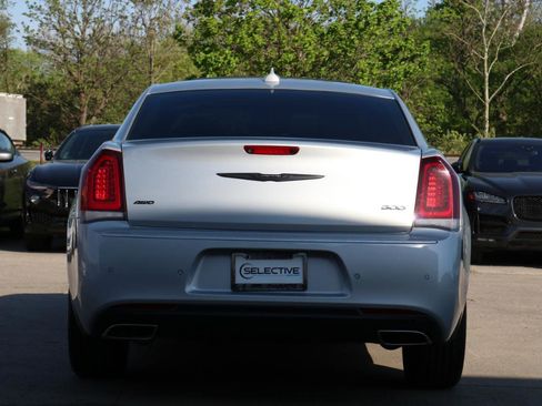 Used 2021 Chrysler 300 Touring L w/ Popular Equipment Group AWD/4WD image 10