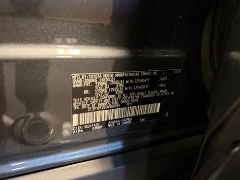 Used 2025 Toyota RAV4 XLE w/ Convenience Package image 39