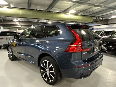 Certified 2025 Volvo XC60 B5 Plus image 4