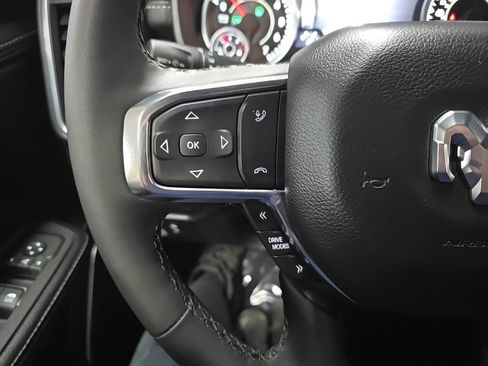 Used 2025 RAM 1500 Laramie image 19