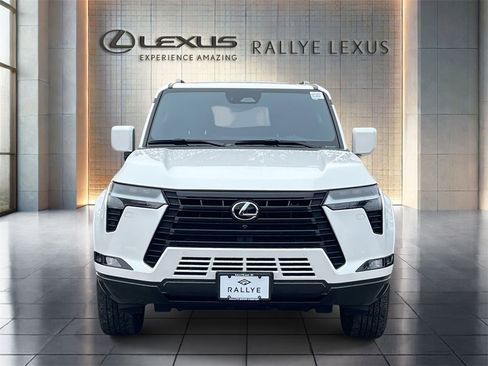 Certified 2025 Lexus GX 550 w/ Accessory Package (2T) image 2