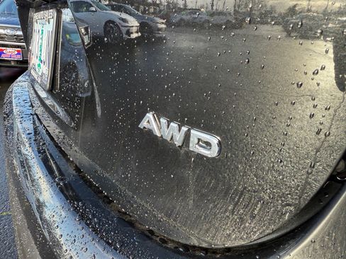 Used 2018 Nissan Rogue Sport S w/ S Appearance Package image 5