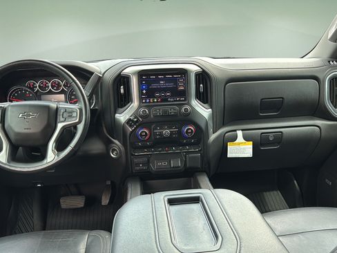 Used 2021 Chevrolet Silverado 1500 LT Trail Boss w/ Convenience Package II AWD/4WD image 9