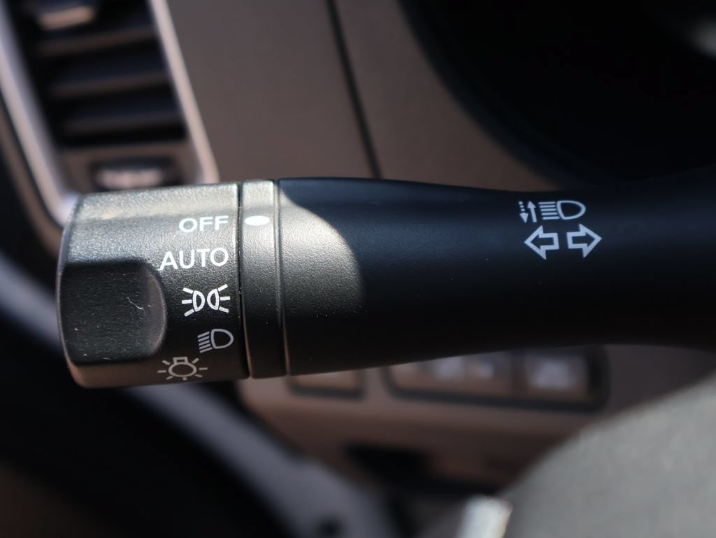 Used 2022 Nissan Frontier SV RWD image 38