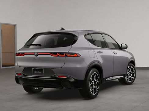 New 2026 Alfa Romeo Tonale image 5