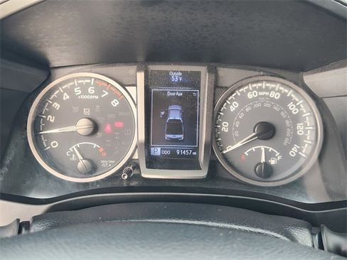 Used 2020 Toyota Tacoma TRD Off-Road image 15