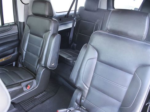 Used 2016 GMC Yukon XL Denali image 14
