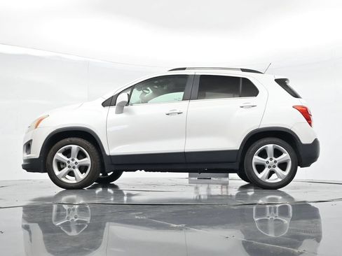 Used 2015 Chevrolet Trax LTZ FWD image 29