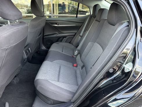 Used 2025 Toyota Camry LE image 23