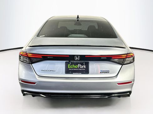 Used 2025 Honda Accord Sport image 7