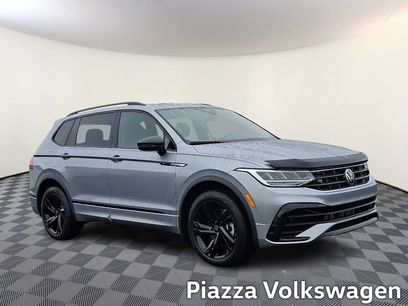 Certified 2024 Volkswagen Tiguan SE R-Line