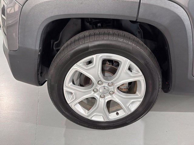Used 2017 Jeep Renegade Limited FWD image 10