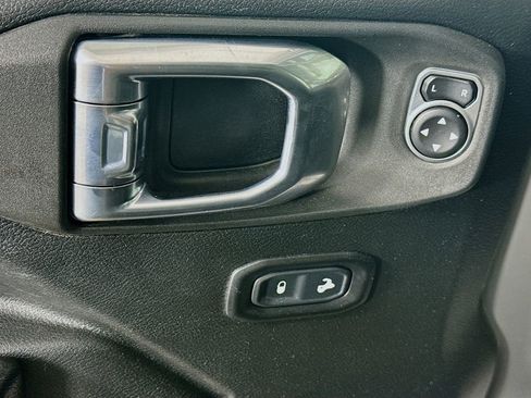 Used 2021 Jeep Wrangler Unlimited Sport image 20