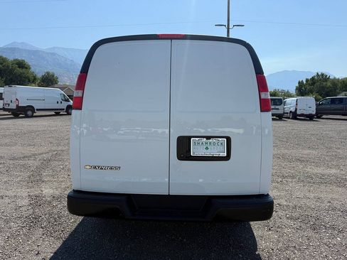 Used 2025 Chevrolet Express 2500 Extended w/ Driver Convenience Package RWD image 4