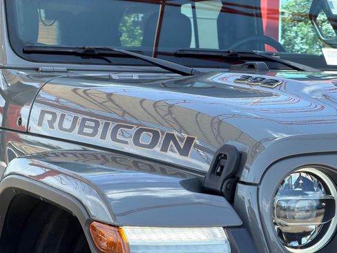 Used 2022 Jeep Wrangler Unlimited Rubicon w/ Trailer Tow Package AWD/4WD image 12