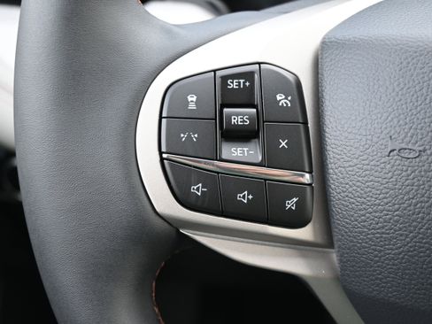 New 2026 Ford Explorer Active w/ Active Comfort Package image 16