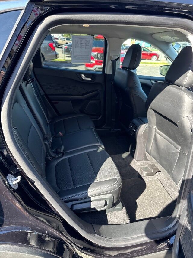 Used 2022 Ford Escape SEL AWD/4WD image 15
