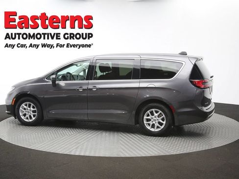 Used 2023 Chrysler Pacifica Touring-L FWD image 62