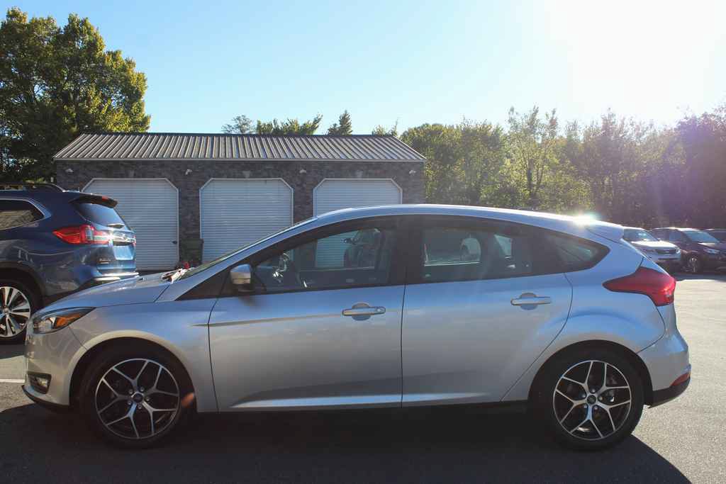 Used 2017 Ford Focus SEL FWD image 11