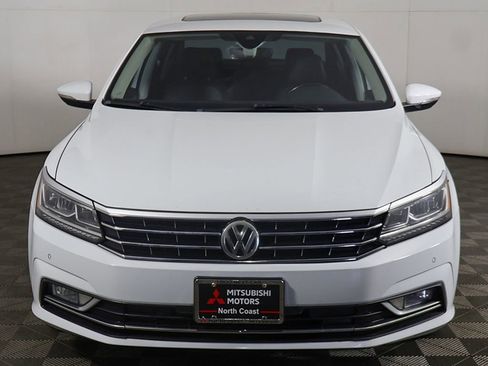 Used 2016 Volkswagen Passat 3.6 SEL Premium FWD image 13