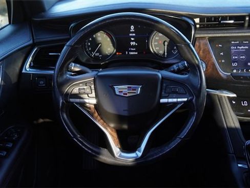 Used 2020 Cadillac XT6 Premium Luxury image 17