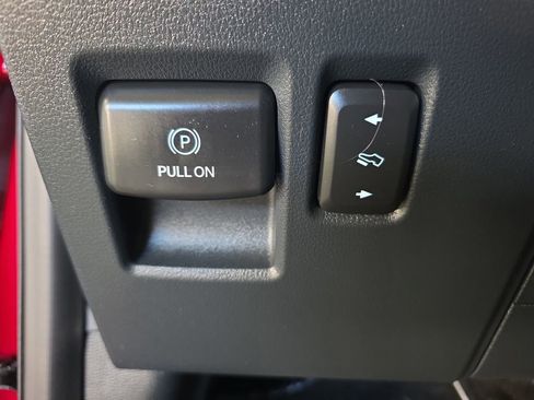 Used 2022 Ford F150 Lariat w/ Equipment Group 502A High image 32