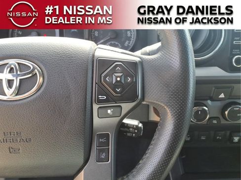 Used 2021 Toyota Tacoma TRD Sport w/ Technology Package AWD/4WD image 15